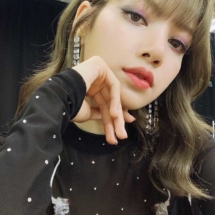 LISA beautiful face