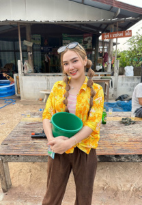 Thidarat-Kotbuppha-happy-new-yeae-thailand
