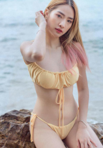 Warawan-Pravingrat-yellow