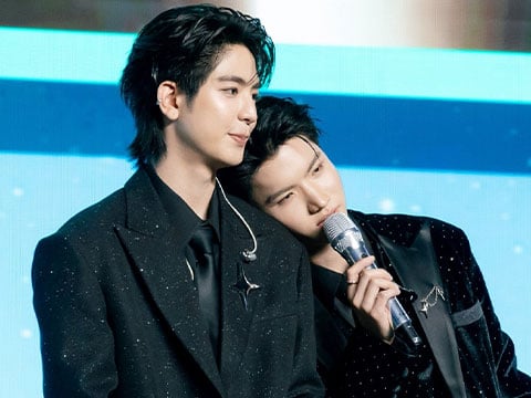 ซี เดชชาติ และคีน สุวิจักขณ์ บนเวที WEIRDO-101 The First Gravity